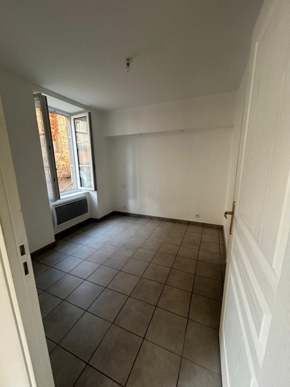 LOCATION - Appartement - NOIRETABLE (42440) - 328 €